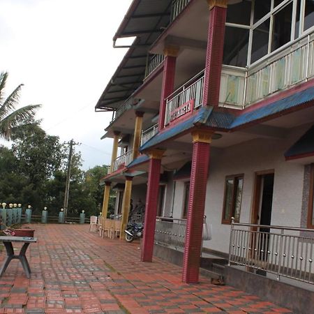 Coorg Vacation Stay มาดิเครี ภายนอก รูปภาพ